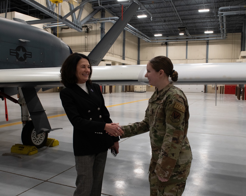 Lt. Gov. of North Dakota visits Grand Forks AFB