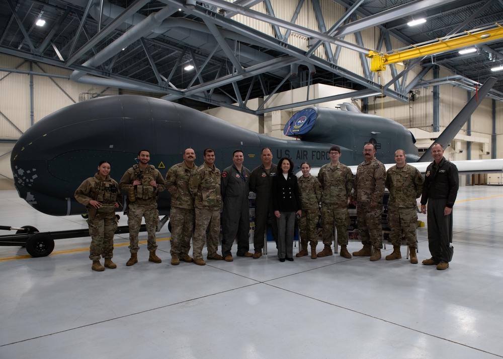 Lt. Gov. of North Dakota visits Grand Forks AFB