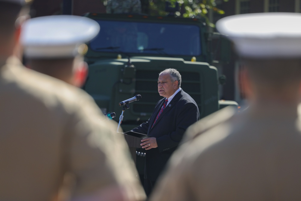 Secretary of the Navy Visits with Marines