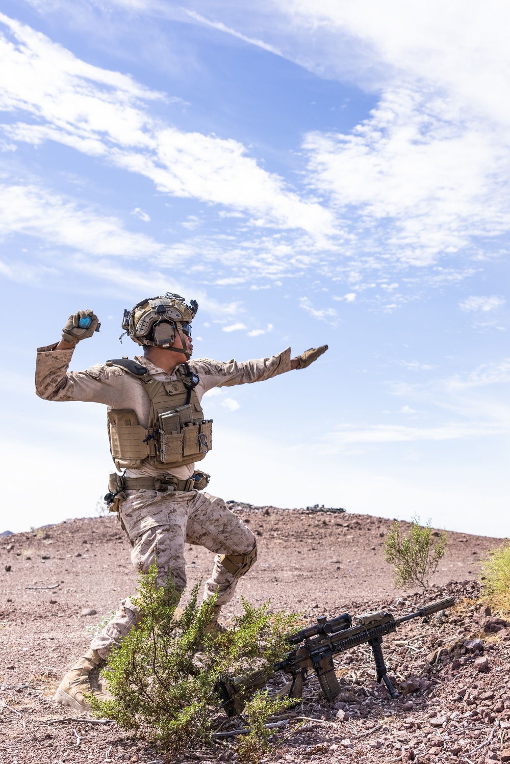 3/2 Marines Conduct Live-fire and Maneuver Range