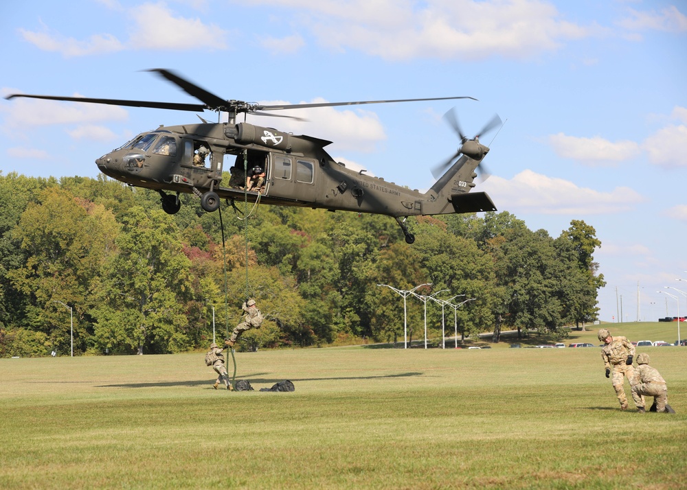 101st Airborne Division (Air Assault) Soldiers conduct FRIES/SPIES