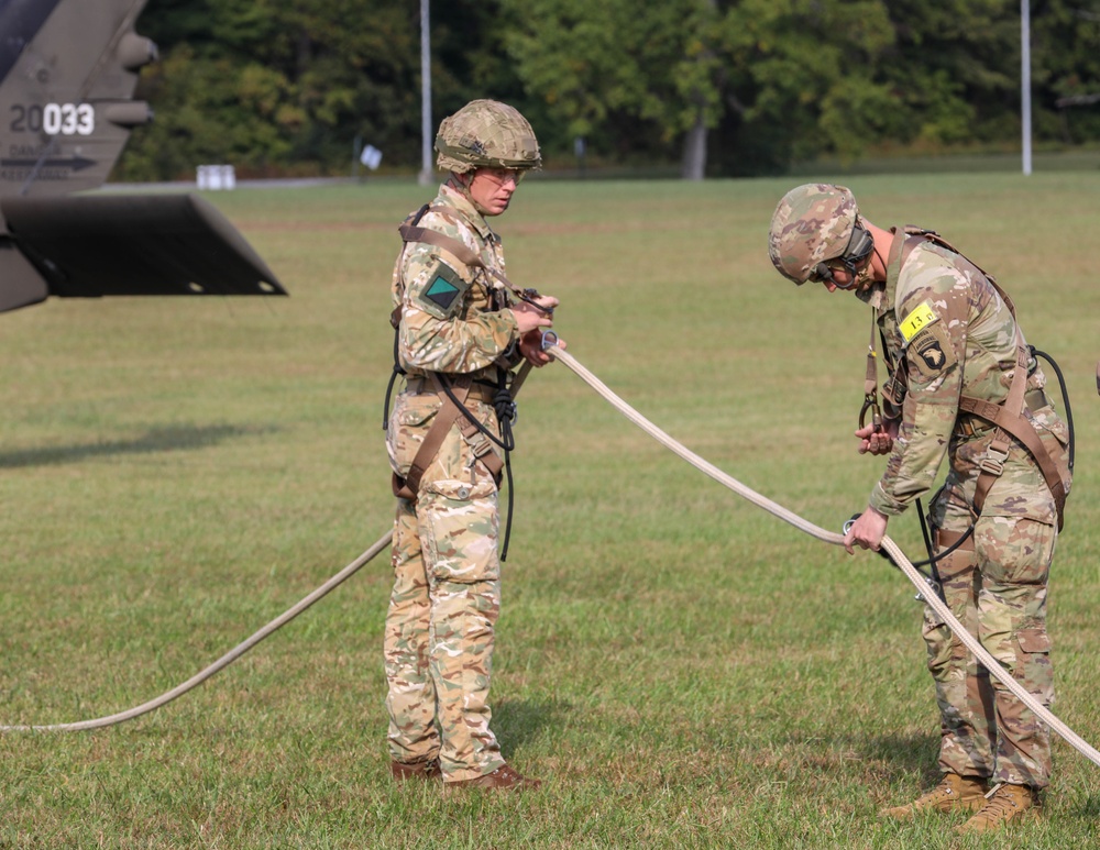 101st Airborne Division (Air Assault) Soldiers conduct FRIES/SPIES