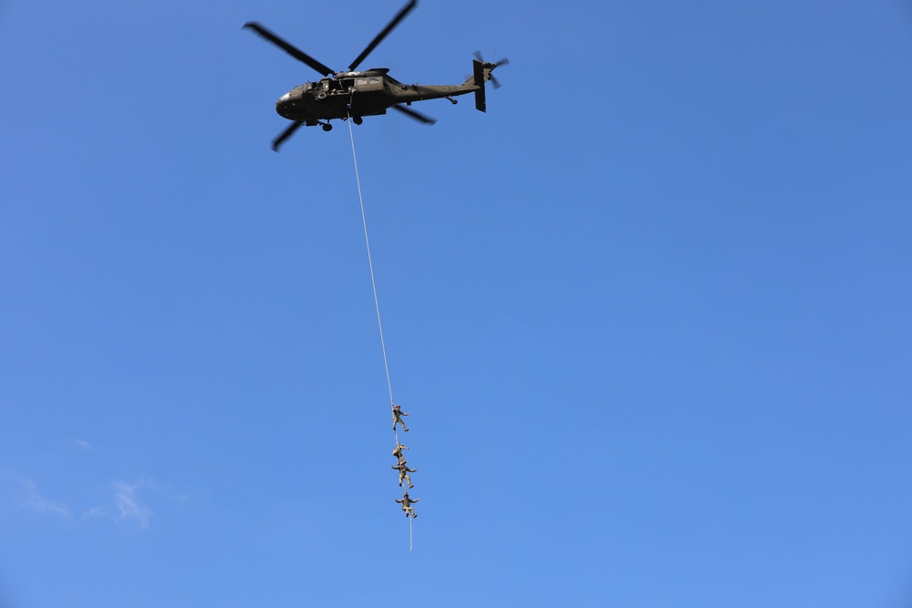 101st Airborne Division (Air Assault) Soldiers conduct FRIES/SPIES