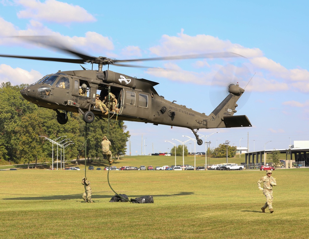 101st Airborne Division (Air Assault) Soldiers conduct FRIES/SPIES