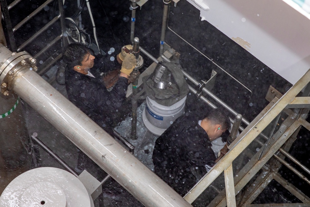 Chilean Sailors Simulate Damage Control