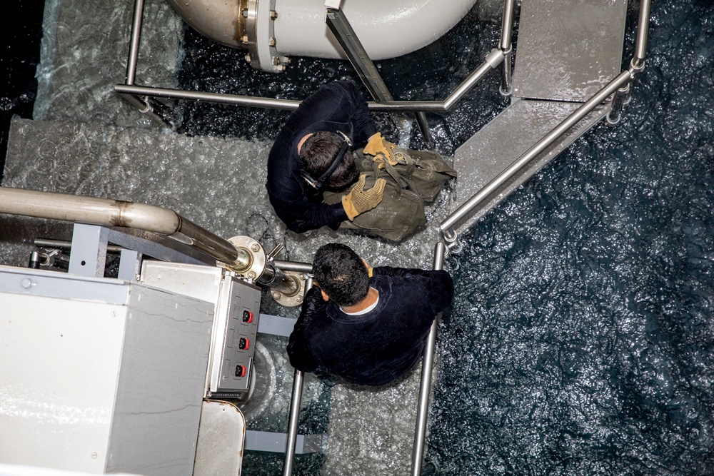 Chilean Sailors Simulate Damage Control