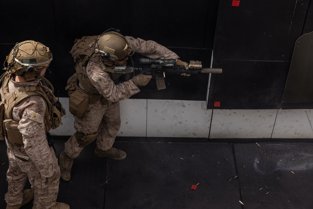 3/2 Marines Conduct Shoot House