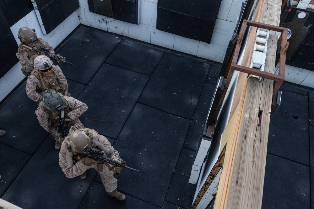 3/2 Marines Conduct Shoot House