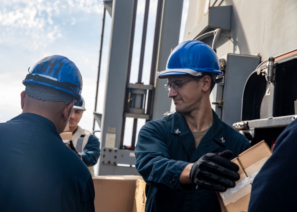 USS John Finn Conducts Replenishment-at-Sea with USNS Tippecanoe