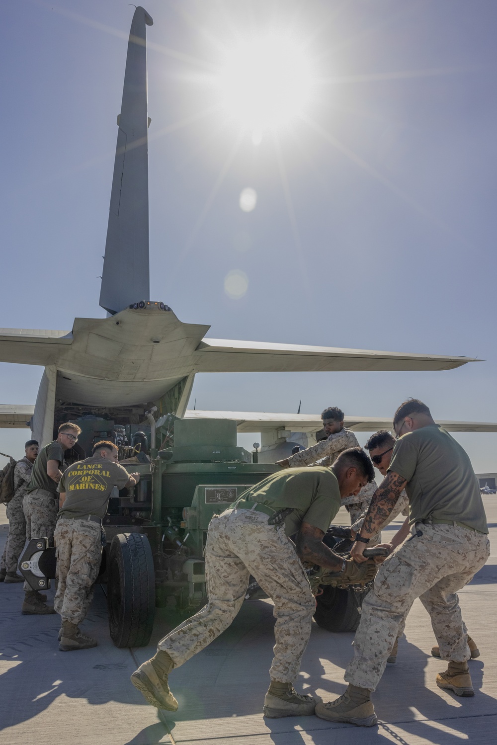 WTI 1-24: Marines install M-31 Arresting Gear 