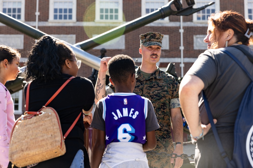 Marines Perform at Independence Hall