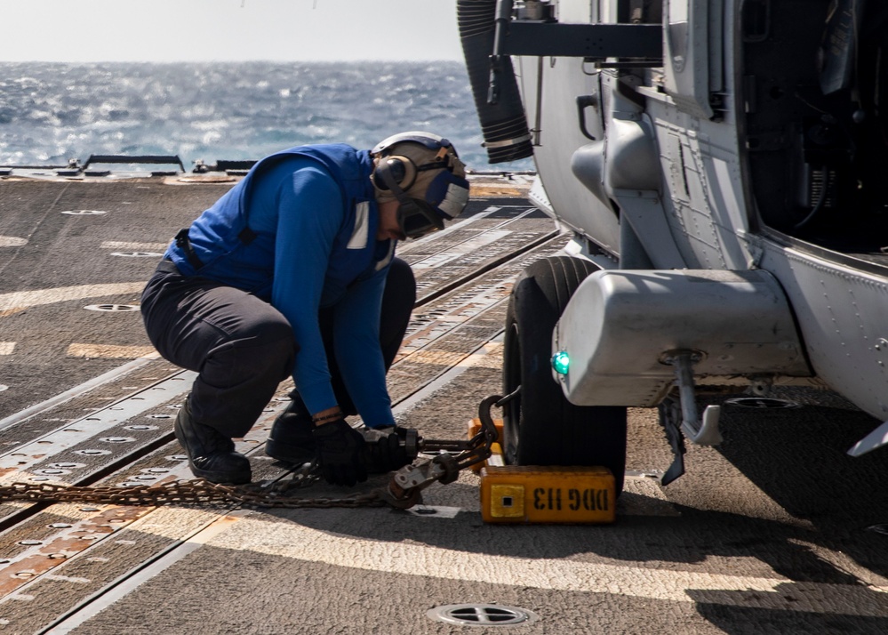 Deputy Commodore of Destroyer Squadron 15 Visits USS John Finn (DDG 113)