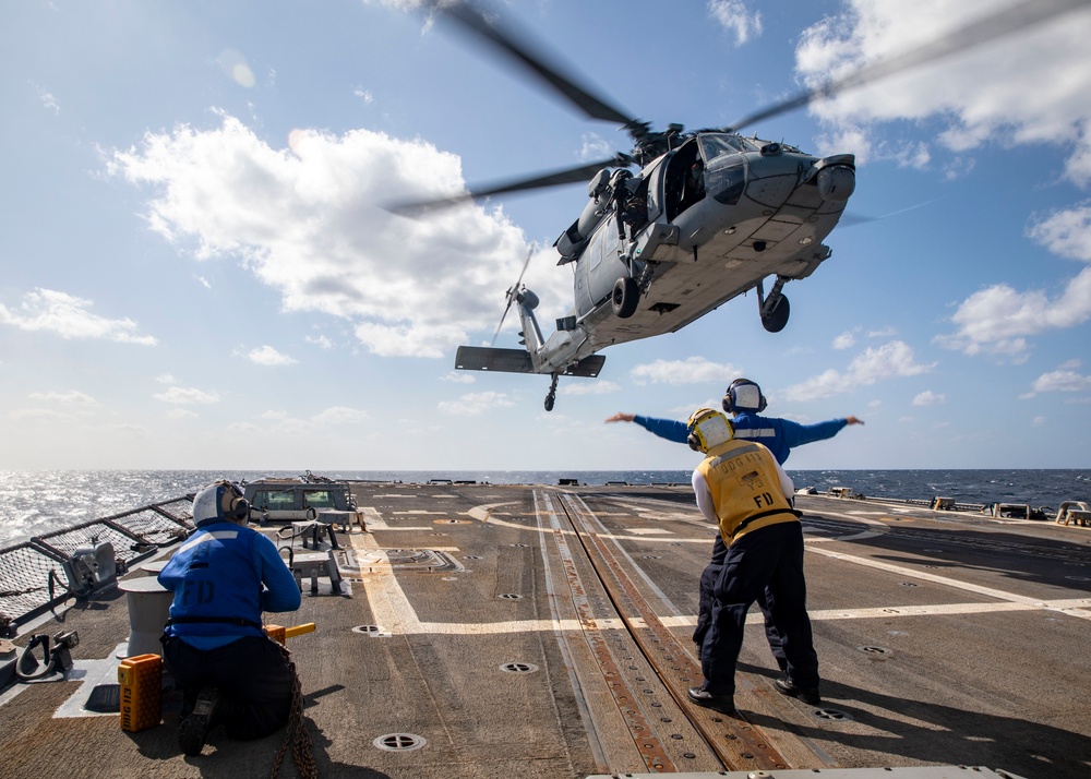 Deputy Commodore of Destroyer Squadron 15 Visits USS John Finn (DDG 113)