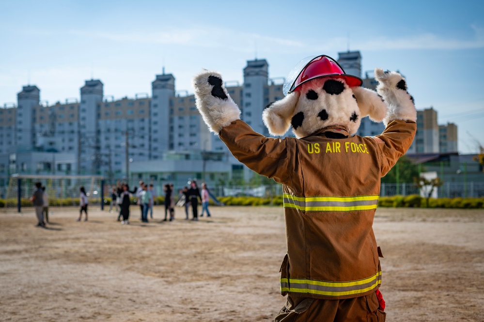 Kunsan Airmen share Fire Prevention with local community