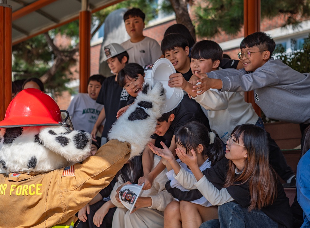 Kunsan Airmen share Fire Prevention with local community