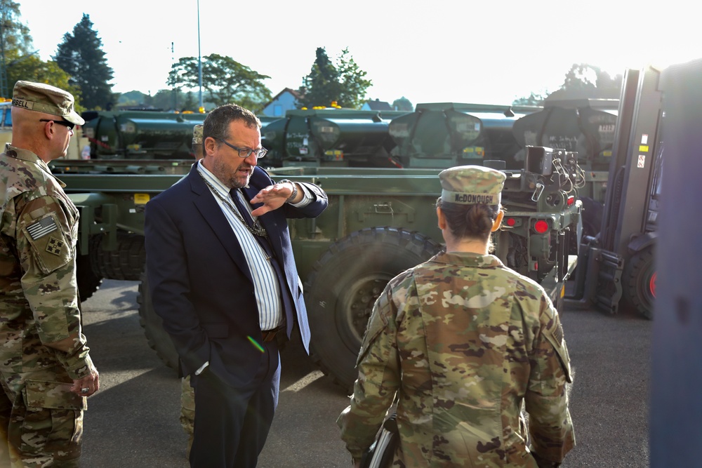 Provider Command visits contract maintenance site for transnational transport refit