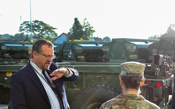 Provider Command visits contract maintenance site for transnational transport refit