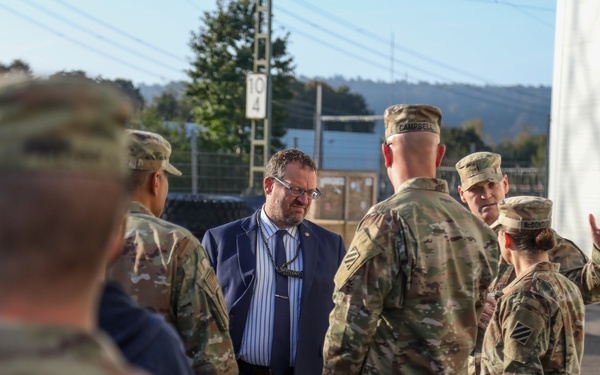 Provider Command visits contract maintenance site for transnational transport refit