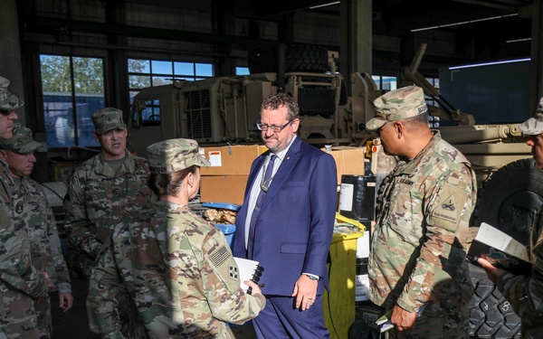 Provider Command visits contract maintenance site for transnational transport refit