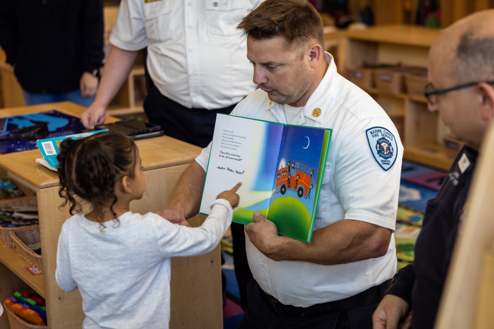 Quantico Fire and Emergency Services reads books to children during fire prevention week