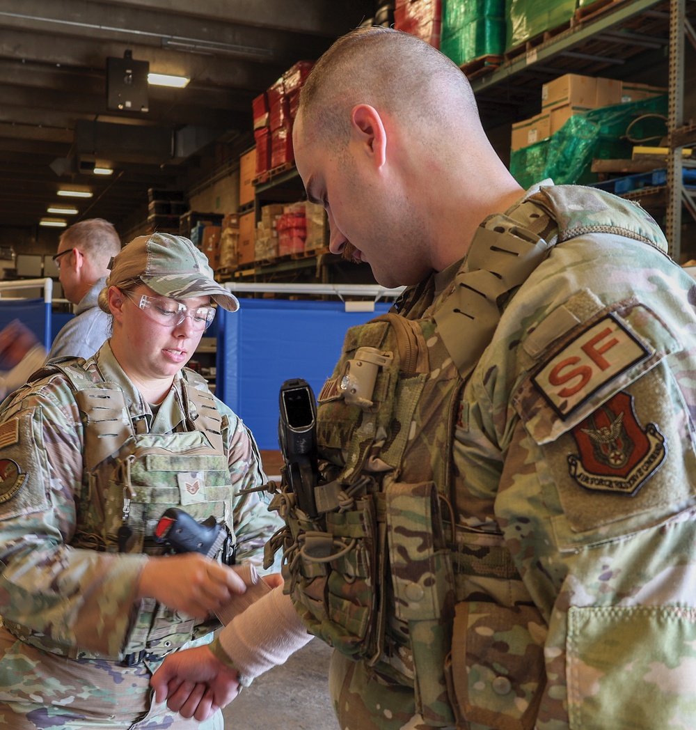 445th Airmen train with local law enforcement