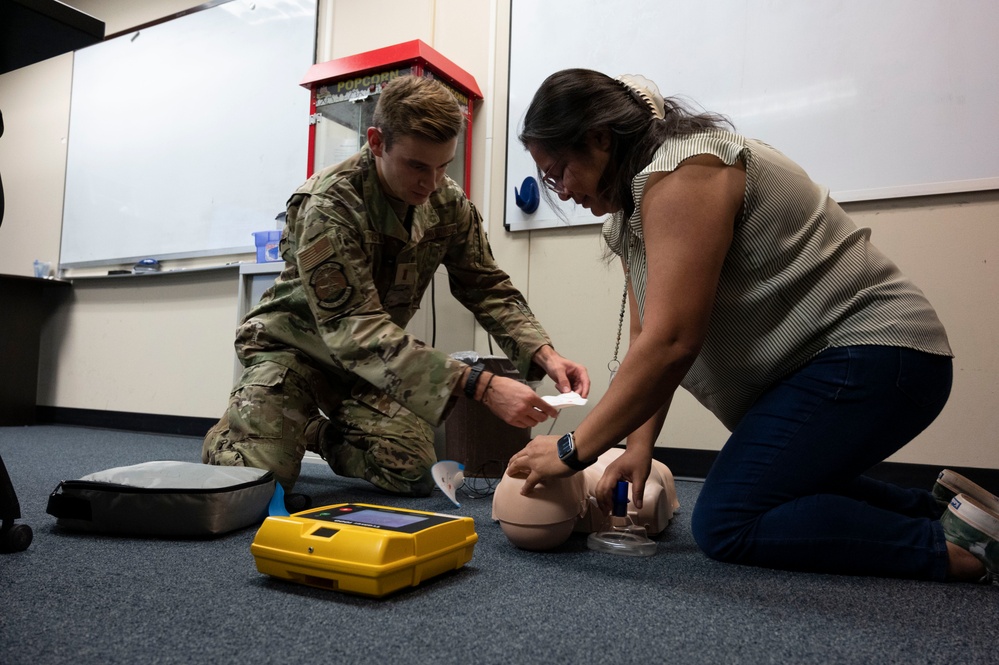 How our Airmen are &quot;Stayin' Alive&quot;: volunteers of Team XL pioneer CPR training to build resilient Airmen at Laughlin