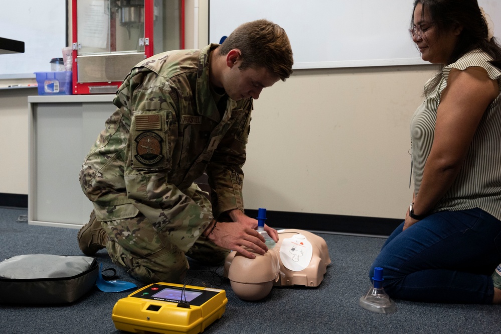 How our Airmen are &quot;Stayin' Alive&quot;: volunteers of Team XL pioneer CPR training to build resilient Airmen at Laughlin