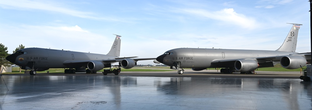 ‘Silver Dollar’ nose art dedication shares latest heritage of 100th ARW KC-135 fleet