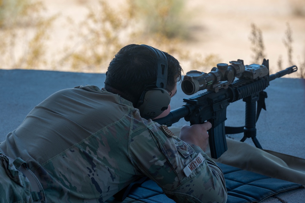 Defenders train with new rifle optic