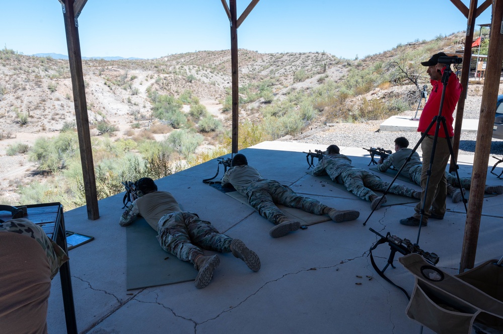 Defenders train with new rifle optic