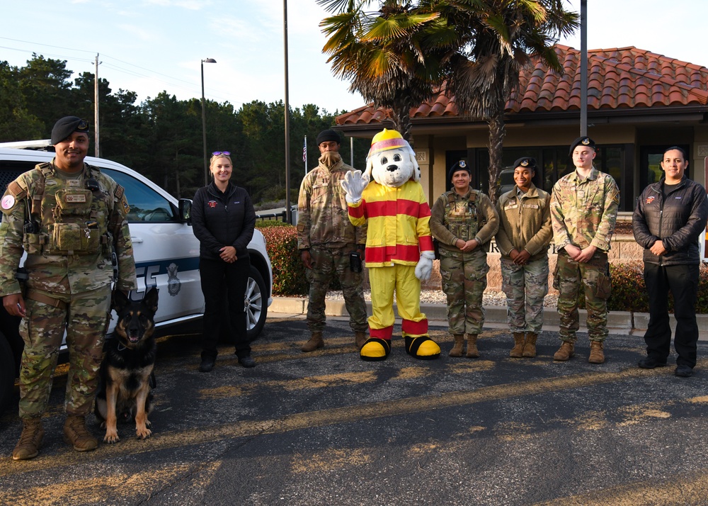 Sparky Greets Visitors at Vandenberg