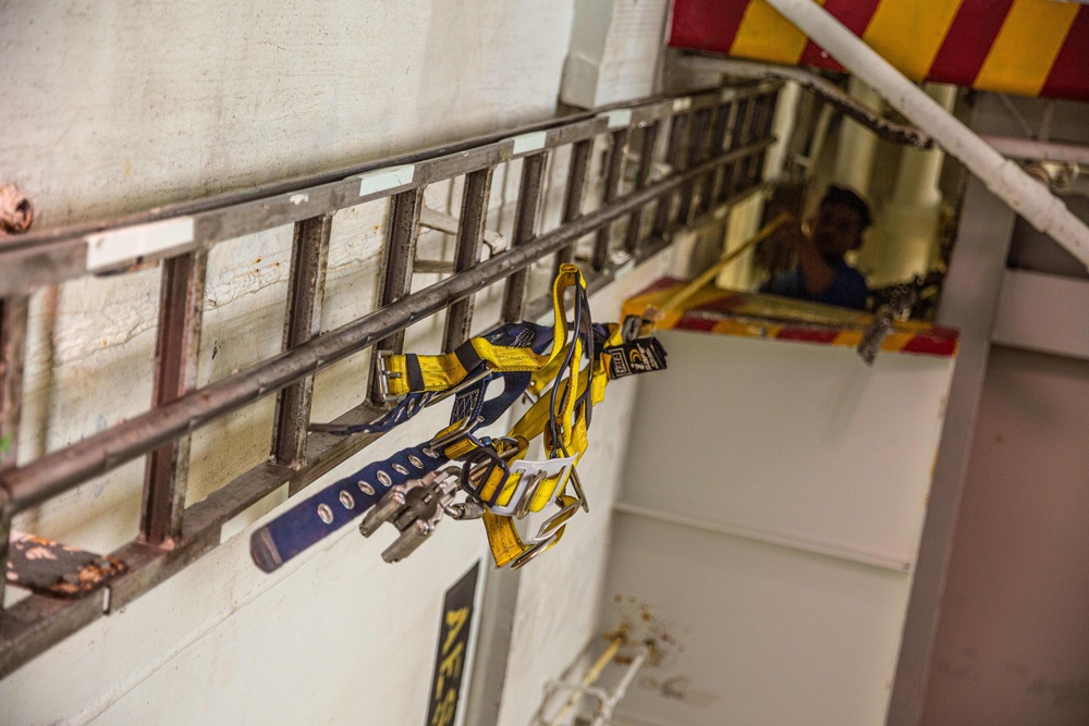 Abraham Lincoln Sailors conduct routine maintenance