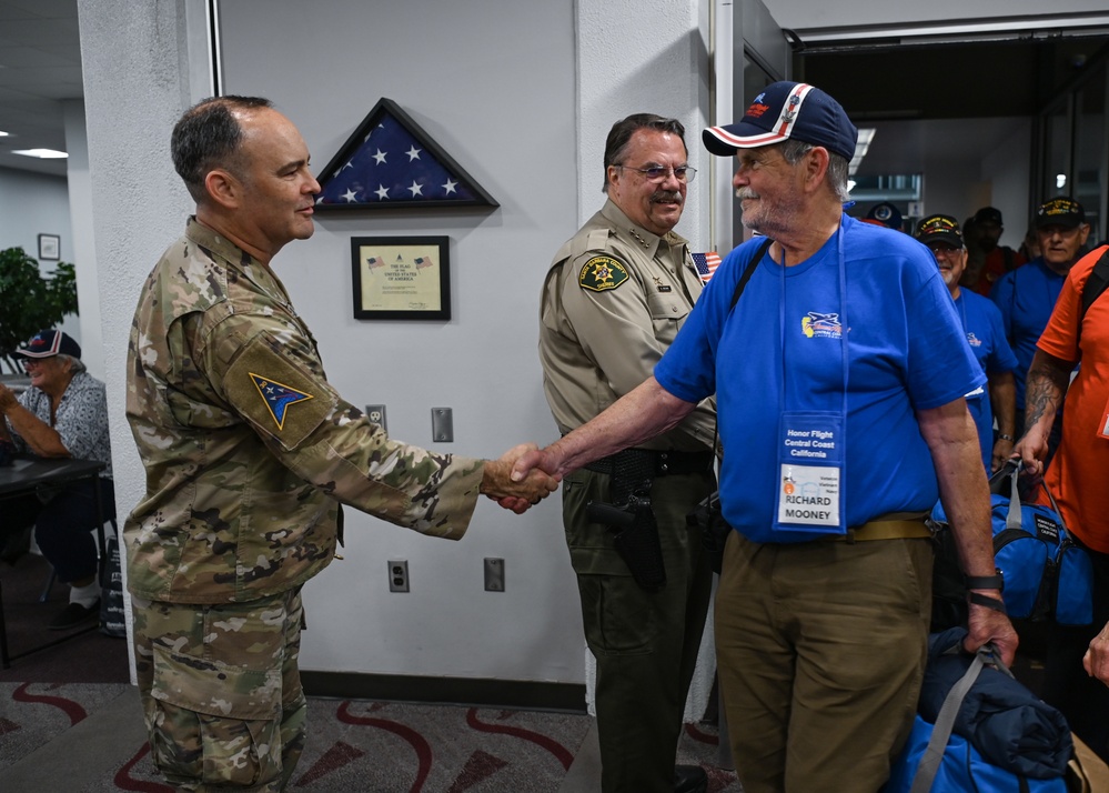 Vandenberg Welcomes Home a Veterans Honor Flight at Santa Maria Airport