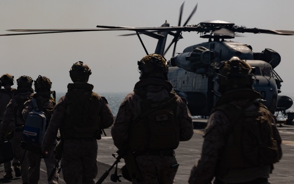 USS BATAAN &amp; 26th MEU (SOC) MISSION READY