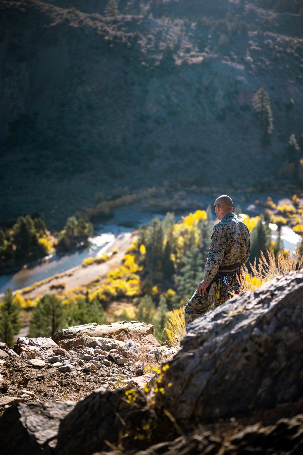 MAGTFC, MCAGCC commanding general visits Marines during a Mountain Leaders Course during MTX 1-24