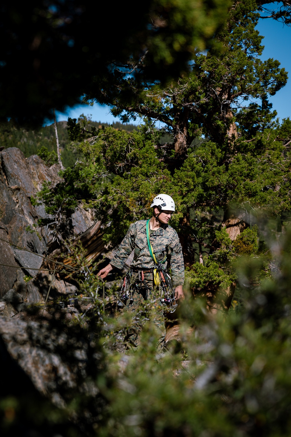 MAGTFC, MCAGCC commanding general visits Marines during a Mountain Leaders Course during MTX 1-24