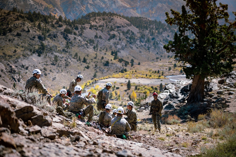 MAGTFC, MCAGCC commanding general visits Marines during a Mountain Leaders Course during MTX 1-24