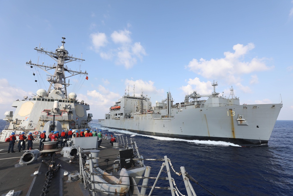 USS Ramage Conducts Underway Replenishment