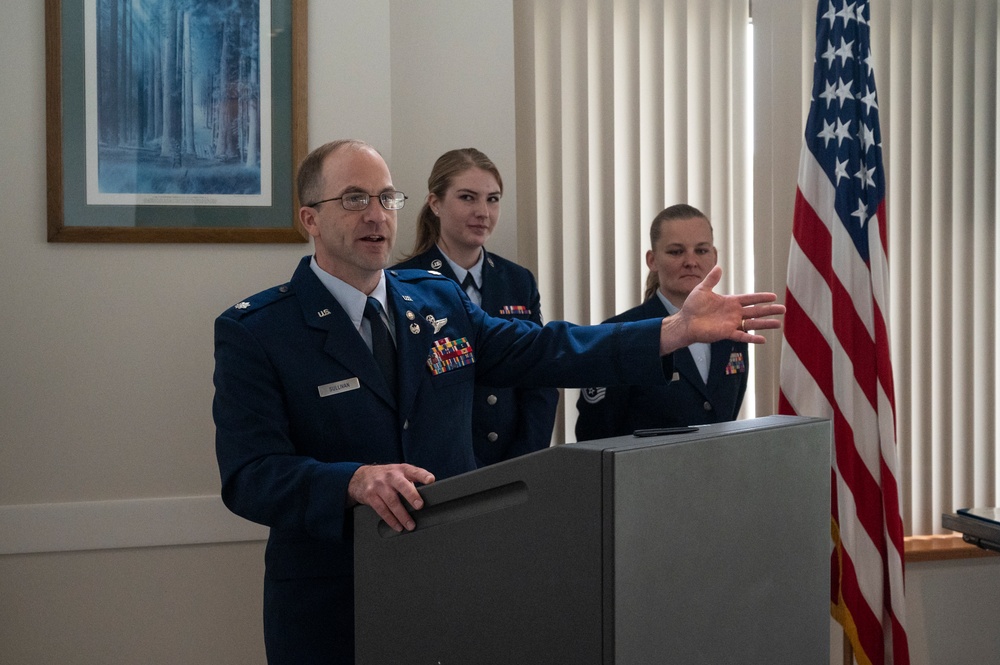 Senior Master Sgt. Enneking retires from the Air National Guard