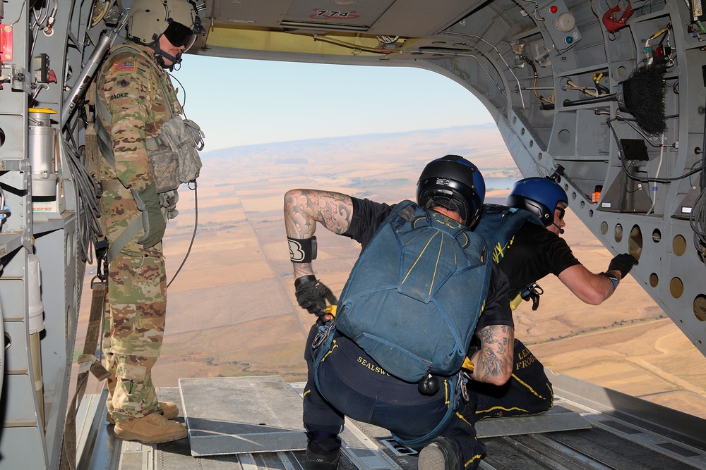Oregon National Guard supports 2023 Pendleton Round-Up Rodeo with Navy Leap Frogs