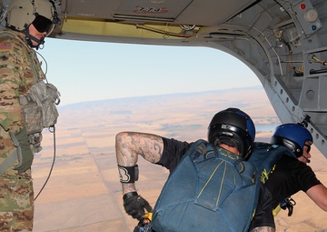Oregon National Guard supports 2023 Pendleton Round-Up Rodeo with Navy Leap Frogs
