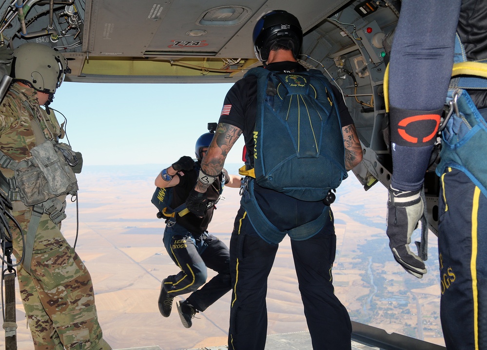 Oregon National Guard supports 2023 Pendleton Round-Up Rodeo with Navy Leap Frogs