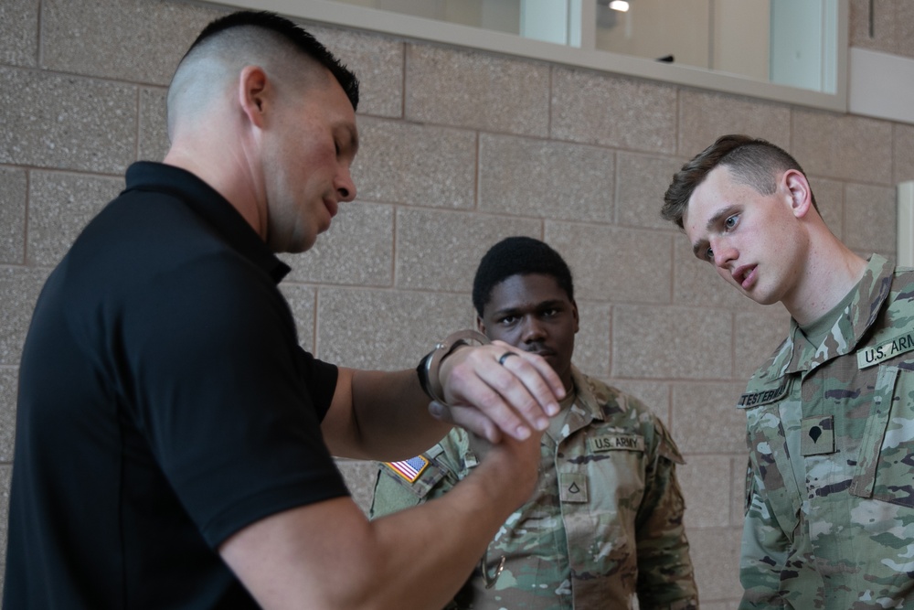 New Hampshire Army National Guard Military Police Train with Manchester Police Department