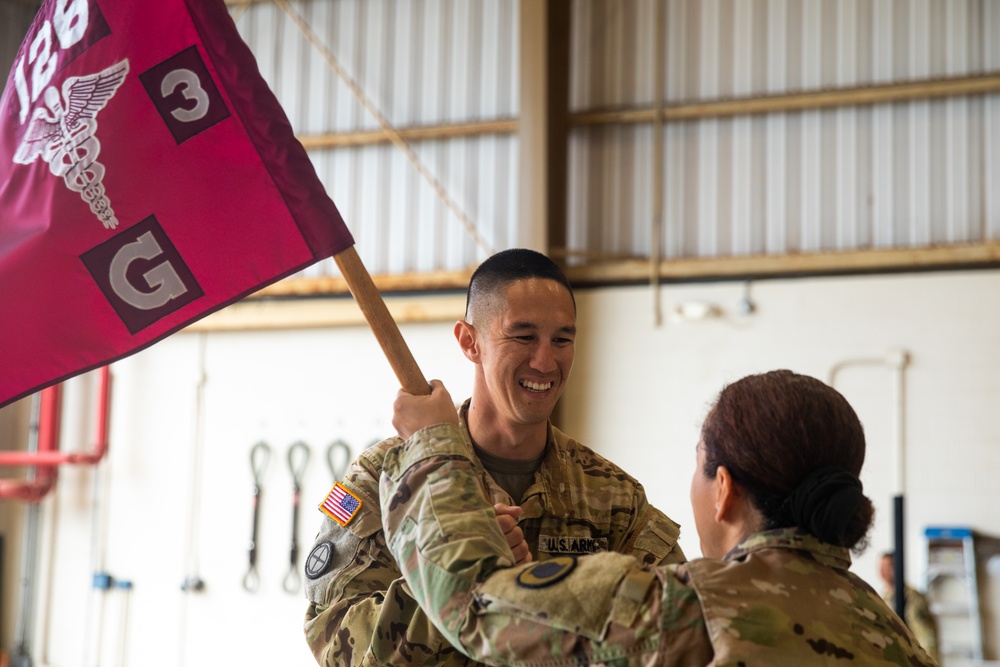 3-126th AR Incoming Commander Takes Flight