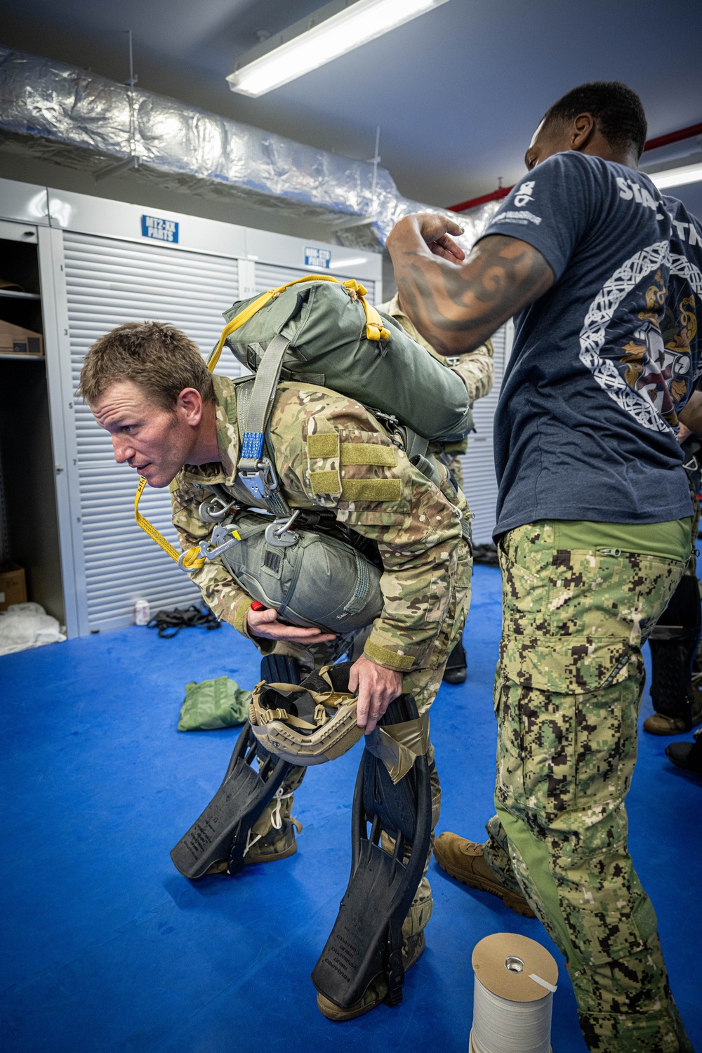 EODMU5 Conducts Parachute Operations Training in Guam