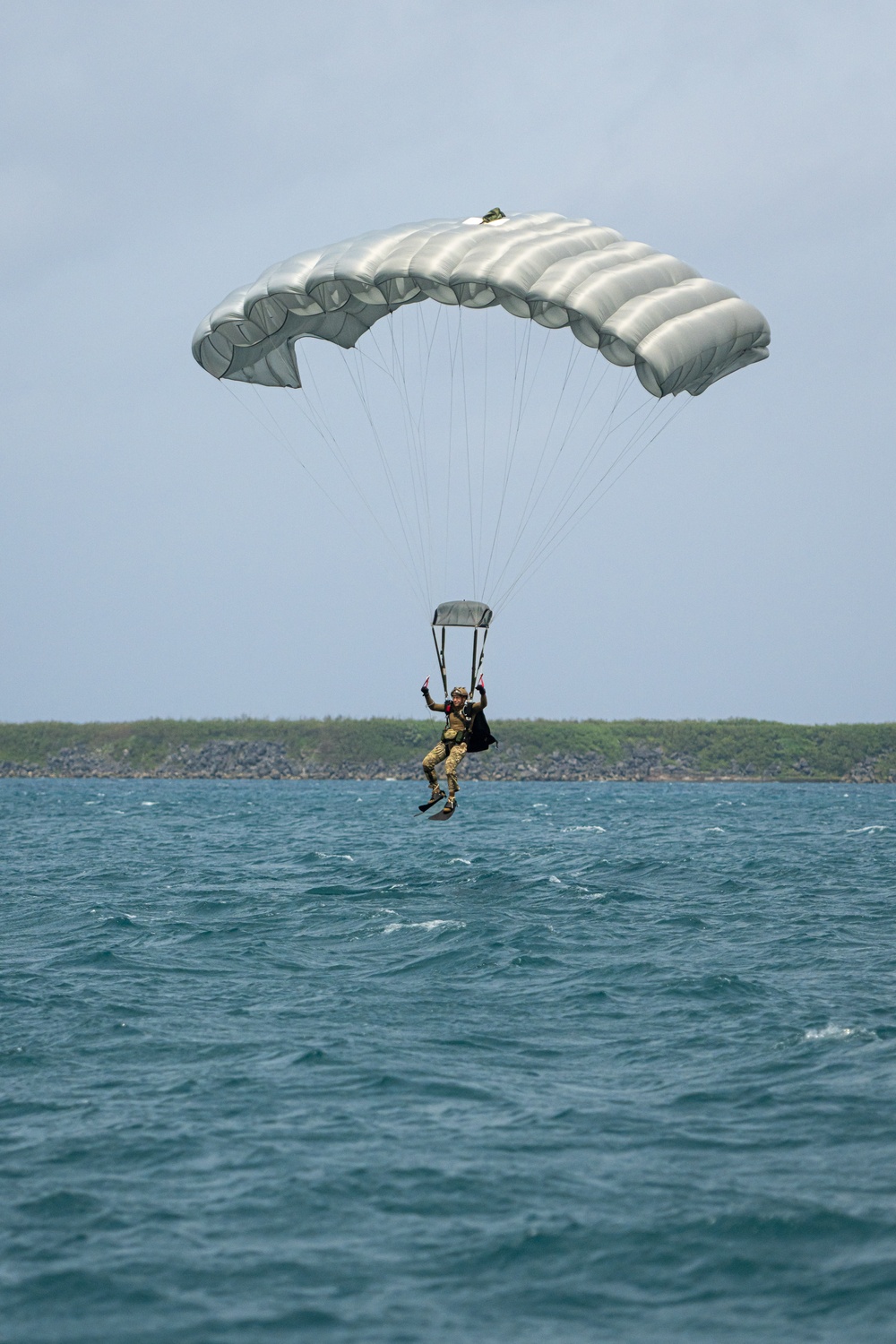 EODMU5 Conducts Parachute Operations Training in Guam