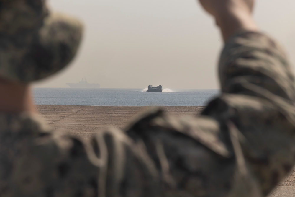 USS Bataan LCAC Operations