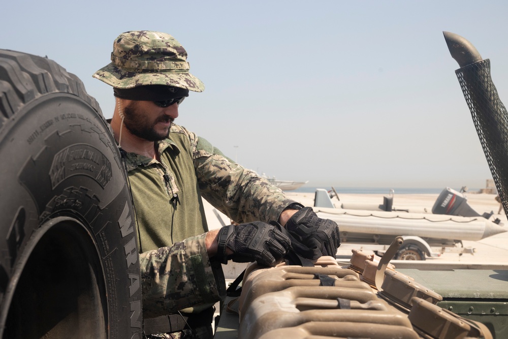 USS Bataan LCAC Operations