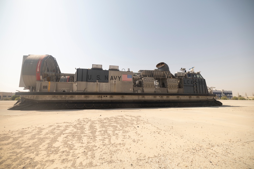 USS Bataan LCAC Operations