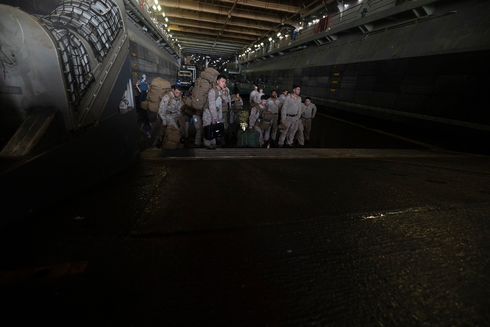 USS Bataan LCAC Operations